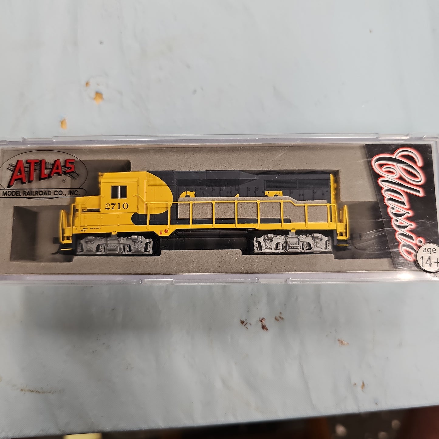 Atlas classic Santa Fe GP-30 DCC Equipped