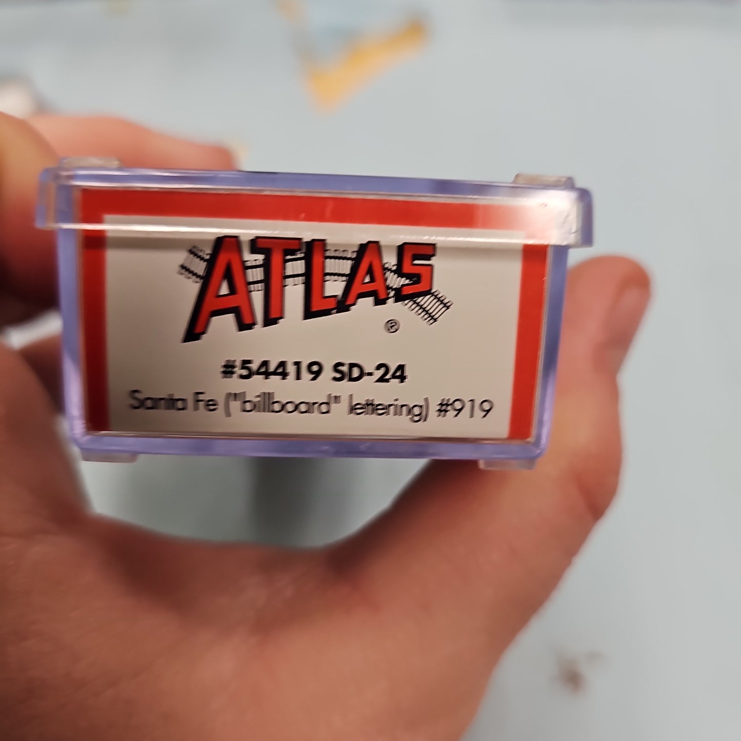 Atlas SD-24 Santa Fe (billboard lettering) DCC Ready